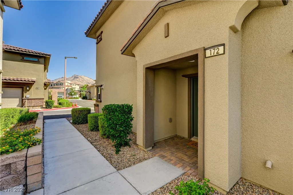 172 Petaluma Valley, Las Vegas, NV 89138