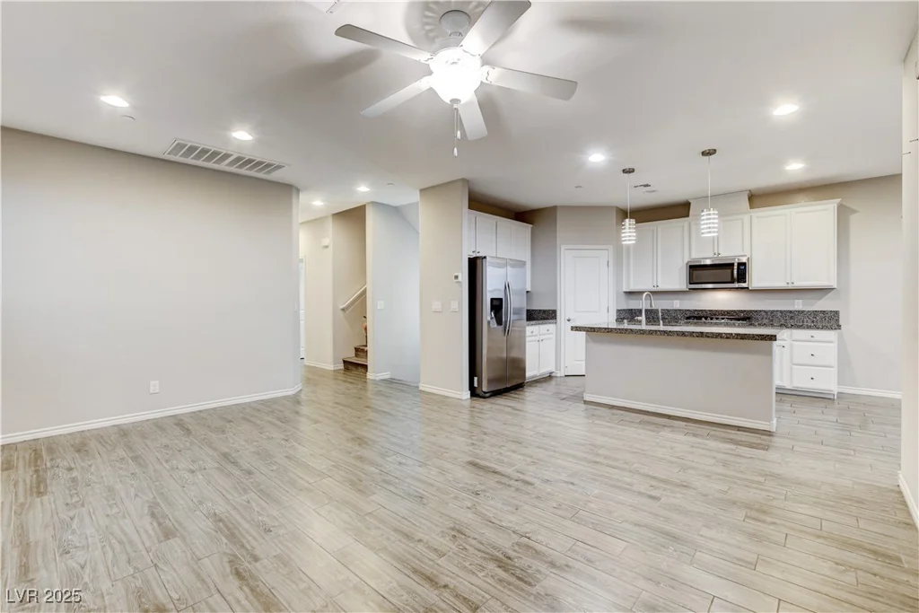172 Petaluma Valley, Las Vegas, NV 89138