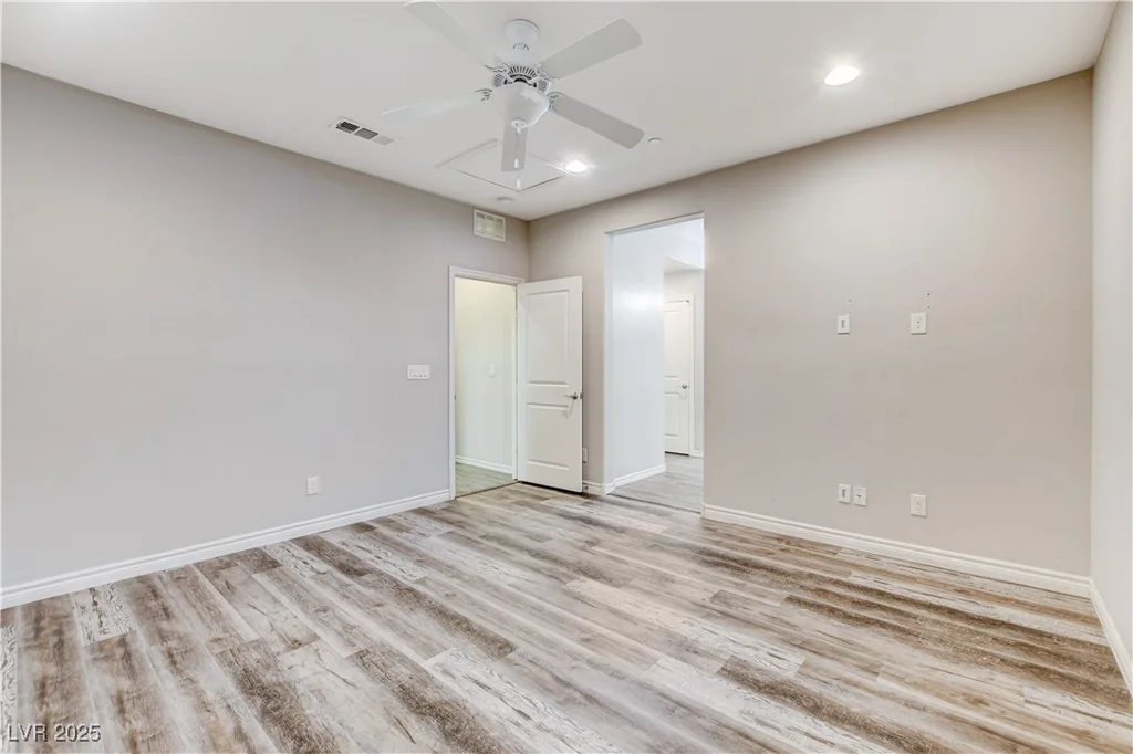 172 Petaluma Valley, Las Vegas, NV 89138