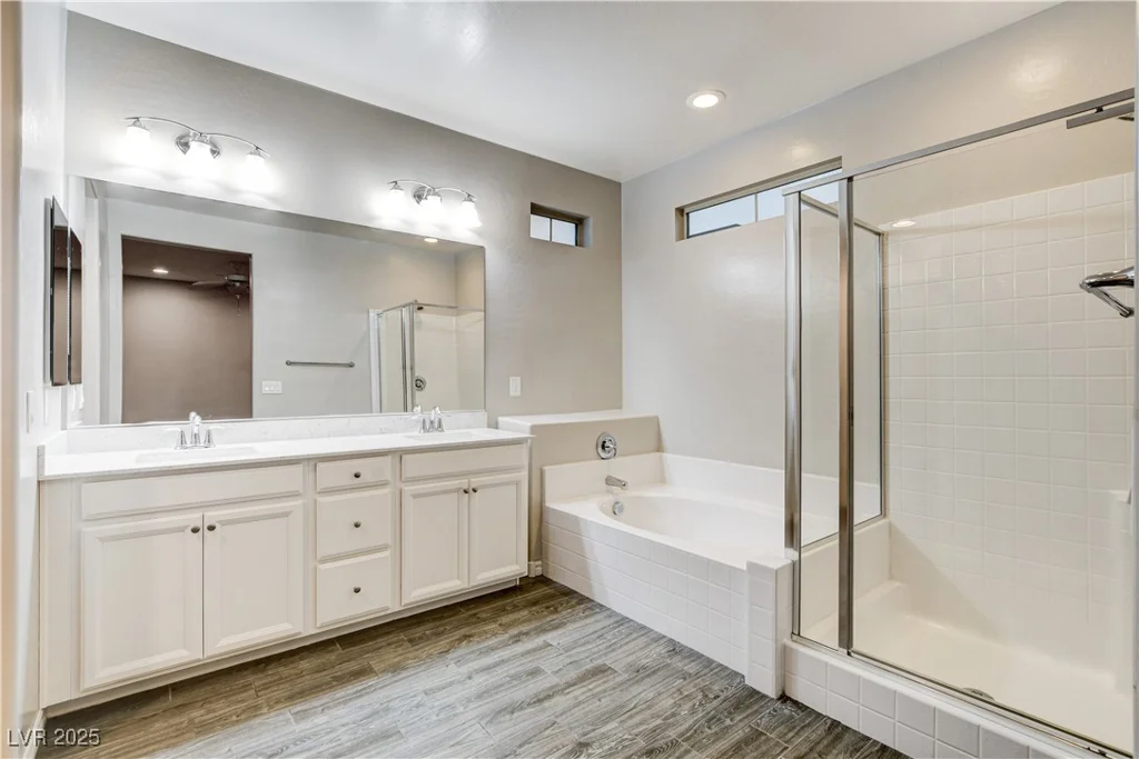 172 Petaluma Valley, Las Vegas, NV 89138