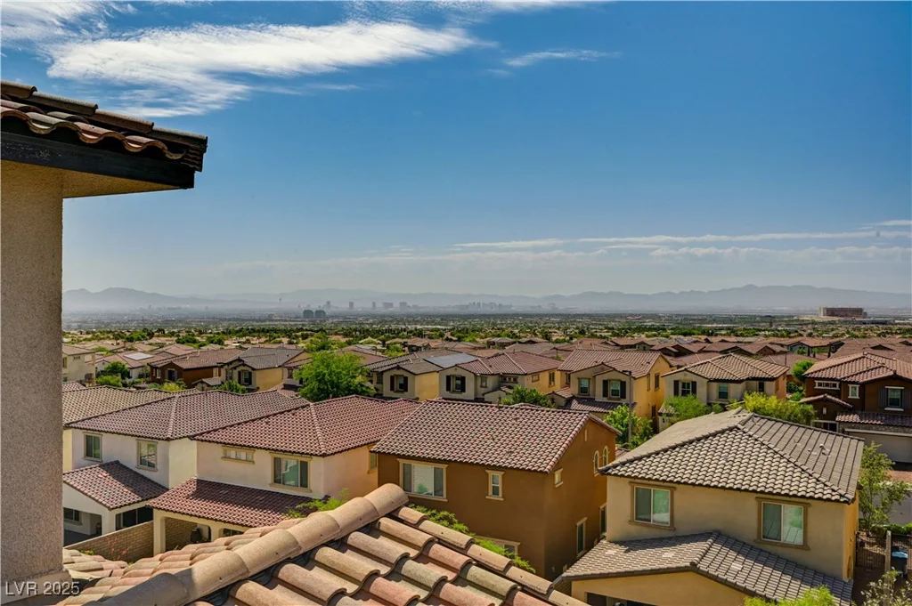 172 Petaluma Valley, Las Vegas, NV 89138