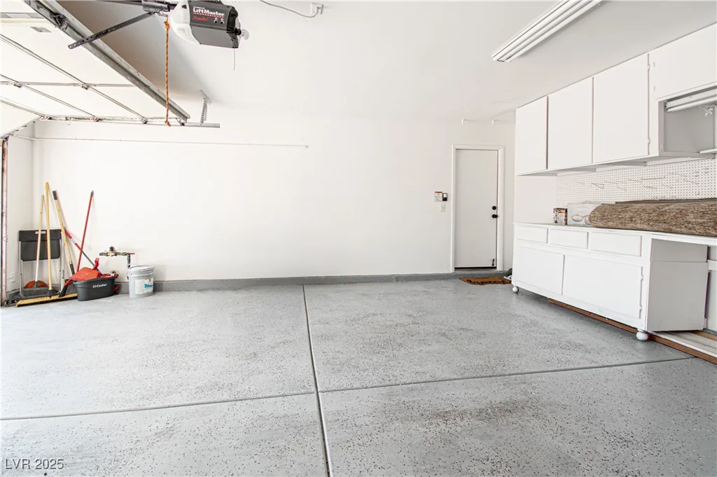 1011 Pearl Marble, North Las Vegas, NV 89081