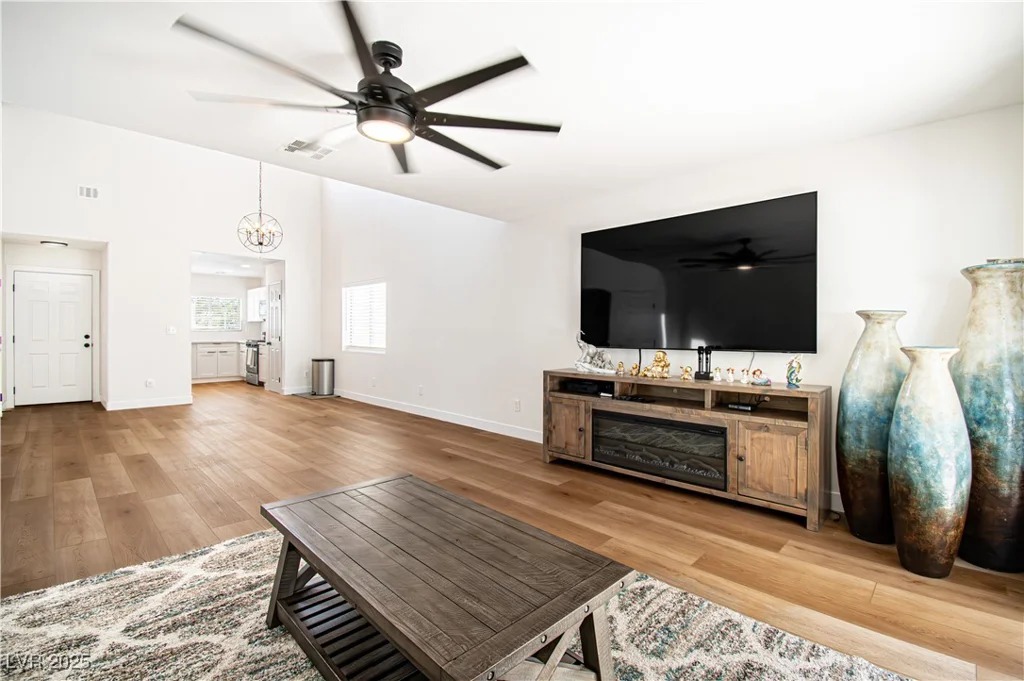 1011 Pearl Marble, North Las Vegas, NV 89081