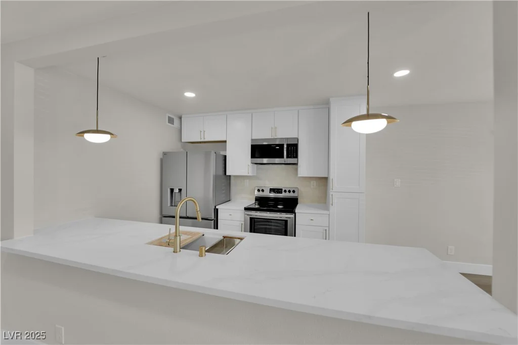 2112 Santa Ynez, Las Vegas, NV 89104