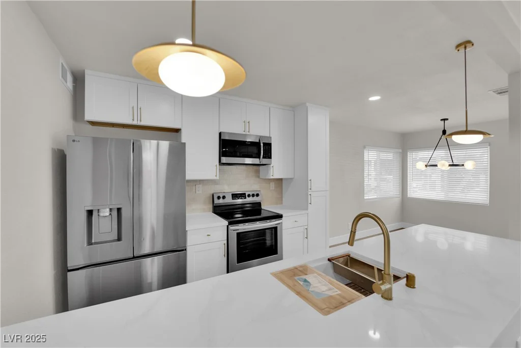 2112 Santa Ynez, Las Vegas, NV 89104