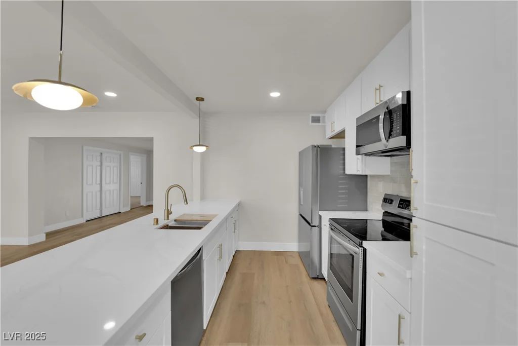 2112 Santa Ynez, Las Vegas, NV 89104