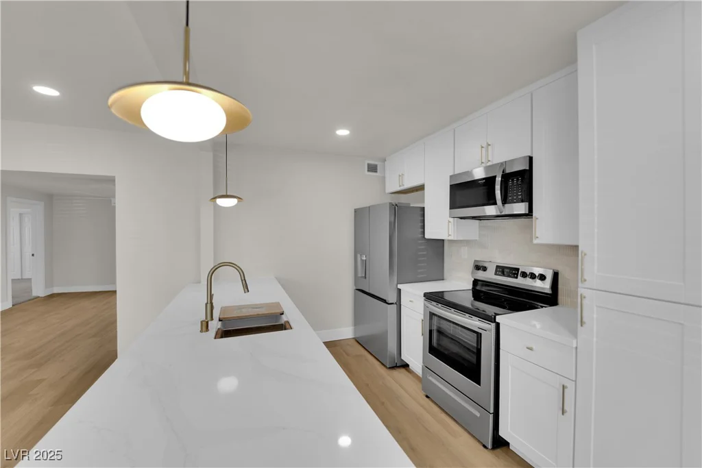 2112 Santa Ynez, Las Vegas, NV 89104