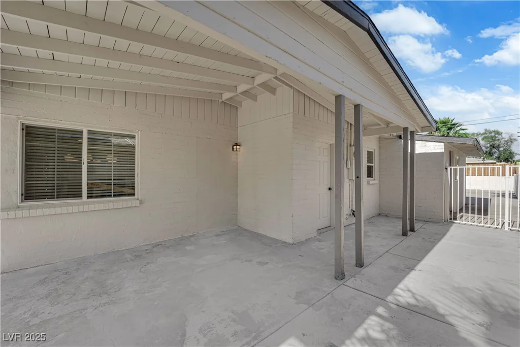 2112 Santa Ynez, Las Vegas, NV 89104