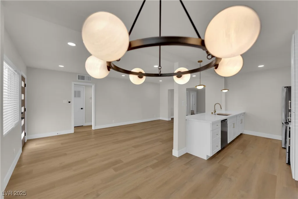 2112 Santa Ynez, Las Vegas, NV 89104