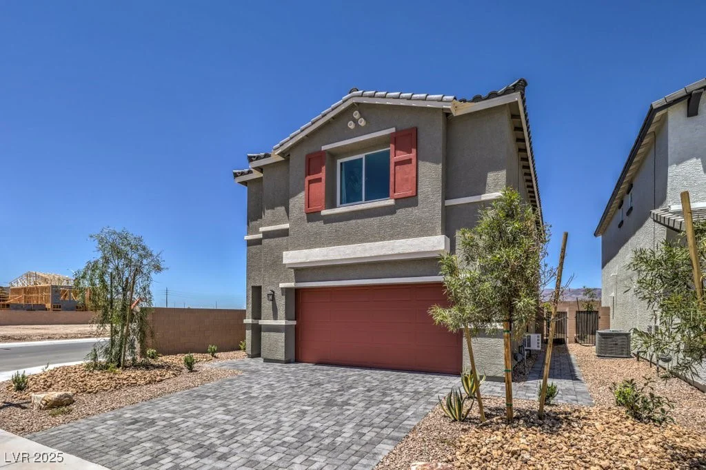 2633 Begonia Falls, North Las Vegas, NV 89081