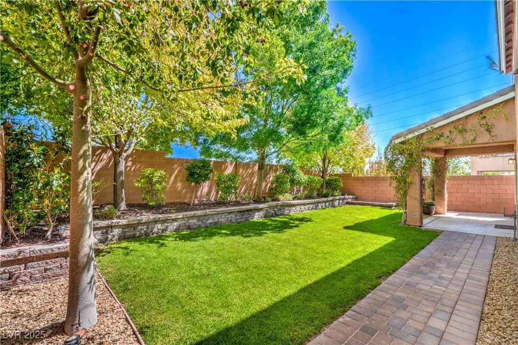 10116 Nash Peak, Las Vegas, NV 89166