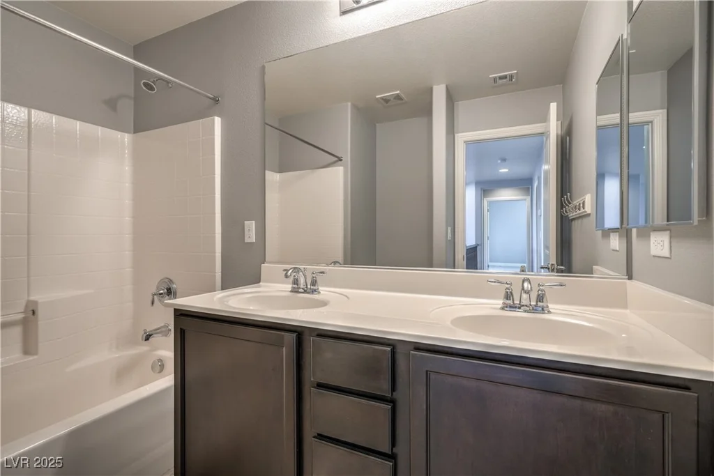 10116 Nash Peak, Las Vegas, NV 89166