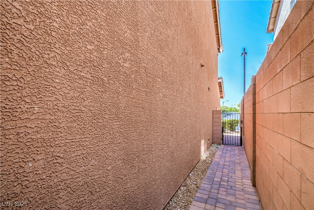 10116 Nash Peak, Las Vegas, NV 89166