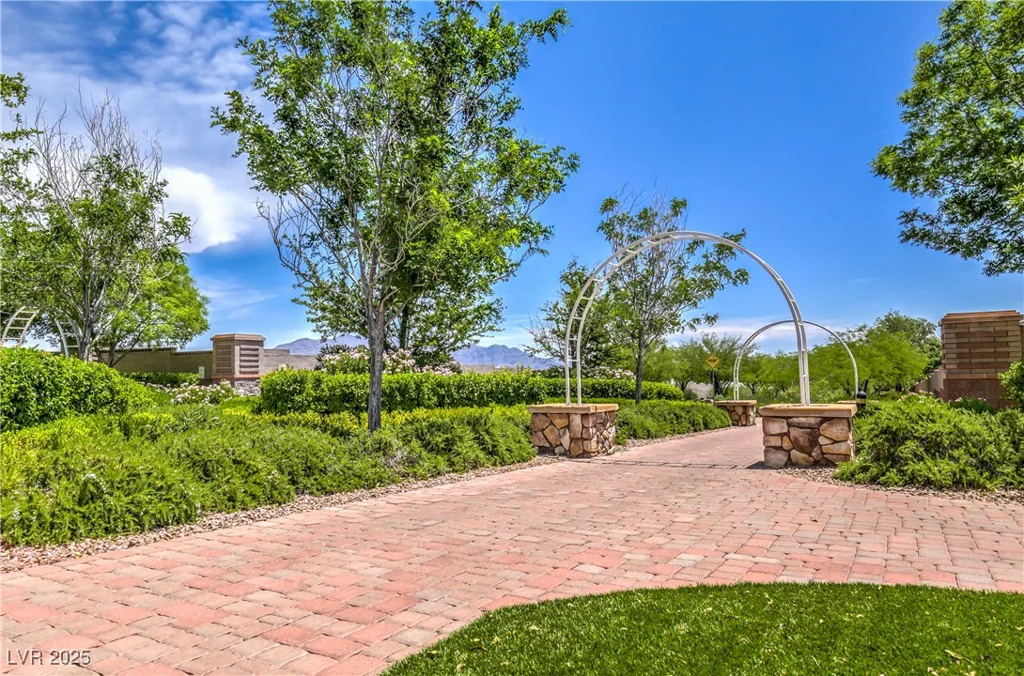 10116 Nash Peak, Las Vegas, NV 89166