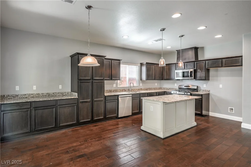 10116 Nash Peak, Las Vegas, NV 89166