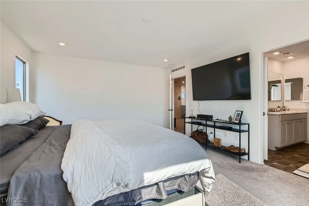 6938 Feather Hill, North Las Vegas, NV 89086