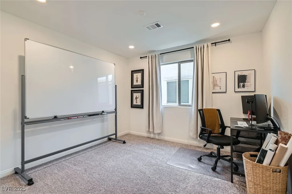 6938 Feather Hill, North Las Vegas, NV 89086