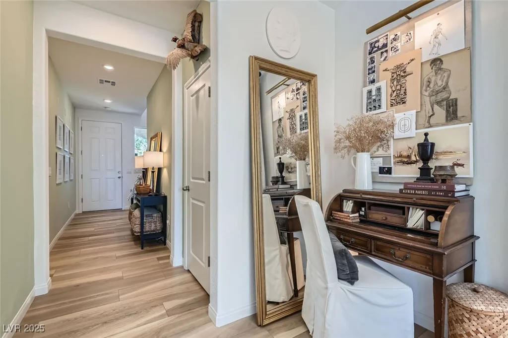 6938 Feather Hill, North Las Vegas, NV 89086