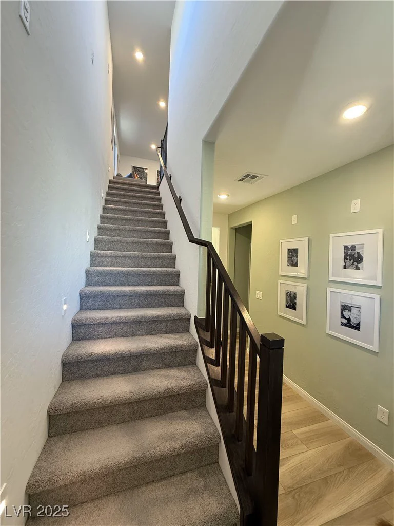 6938 Feather Hill, North Las Vegas, NV 89086