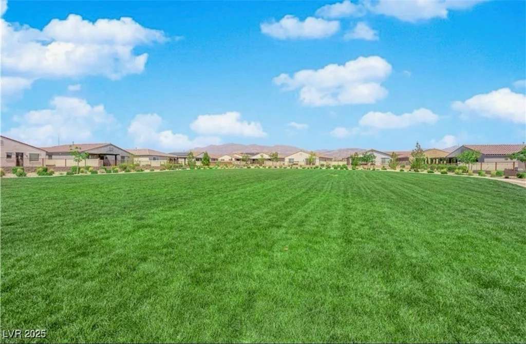 6938 Feather Hill, North Las Vegas, NV 89086