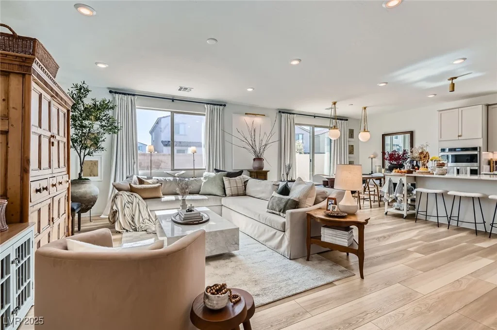6938 Feather Hill, North Las Vegas, NV 89086