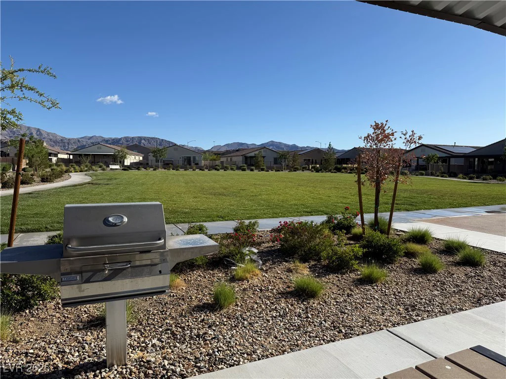 6938 Feather Hill, North Las Vegas, NV 89086