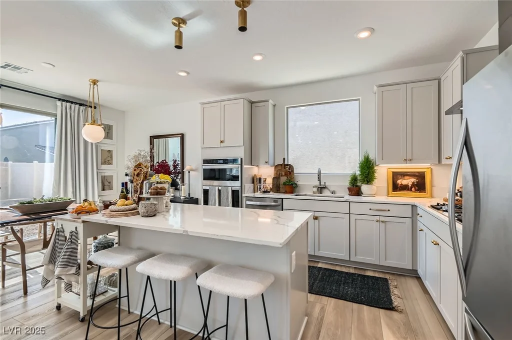 6938 Feather Hill, North Las Vegas, NV 89086