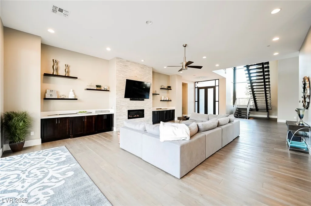 5 Crystal Tree, Henderson, NV 89052