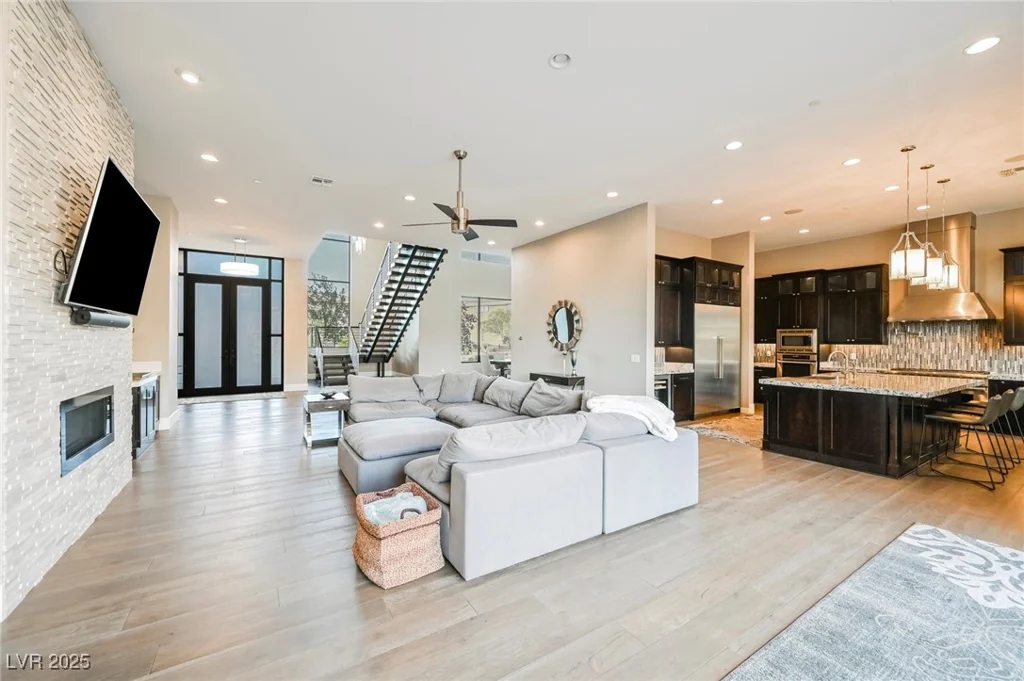 5 Crystal Tree, Henderson, NV 89052