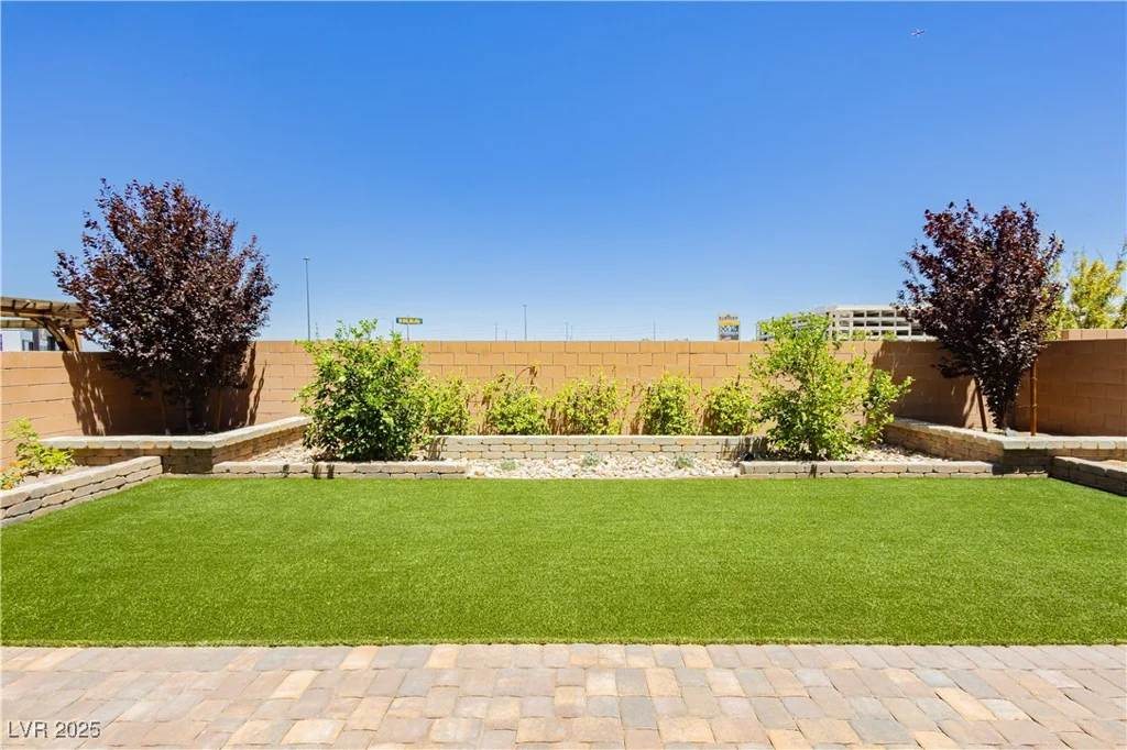 6730 Pivot Point, Las Vegas, NV 89148