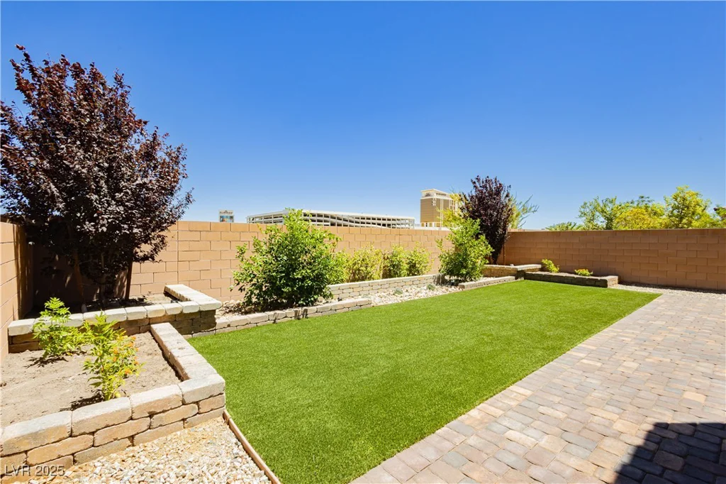 6730 Pivot Point, Las Vegas, NV 89148