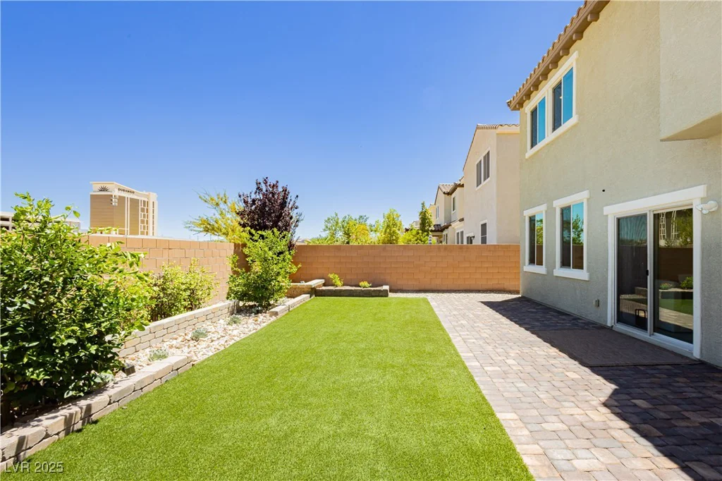 6730 Pivot Point, Las Vegas, NV 89148