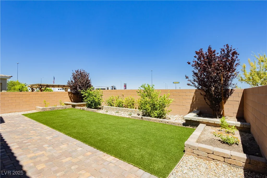 6730 Pivot Point, Las Vegas, NV 89148