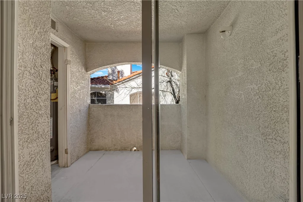 4324 Lake Mead, Las Vegas, NV 89108