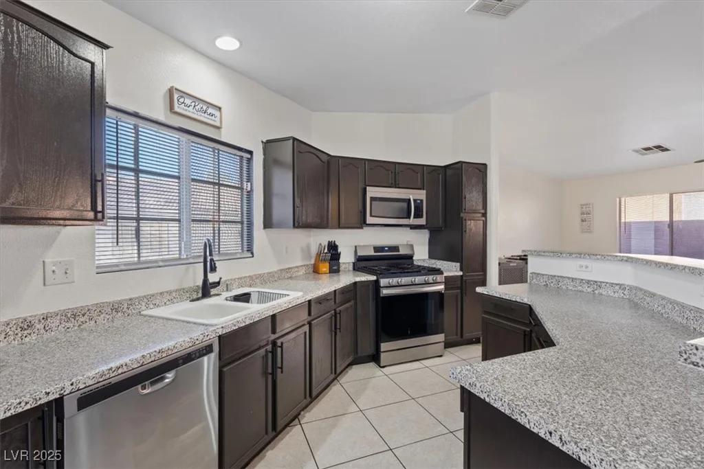 5184 Mineral Lake, Las Vegas, NV 89122