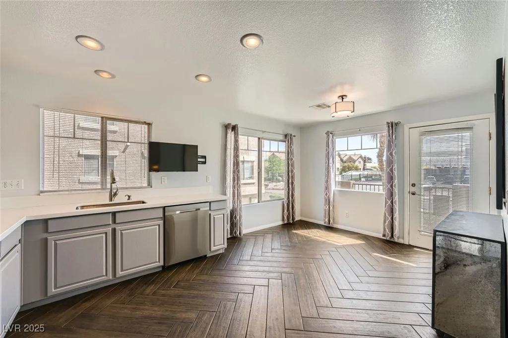 2761 Red Vista, Henderson, NV 89074