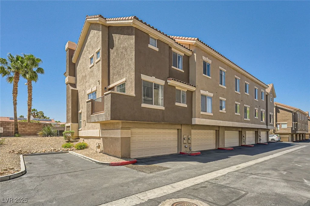 2761 Red Vista, Henderson, NV 89074