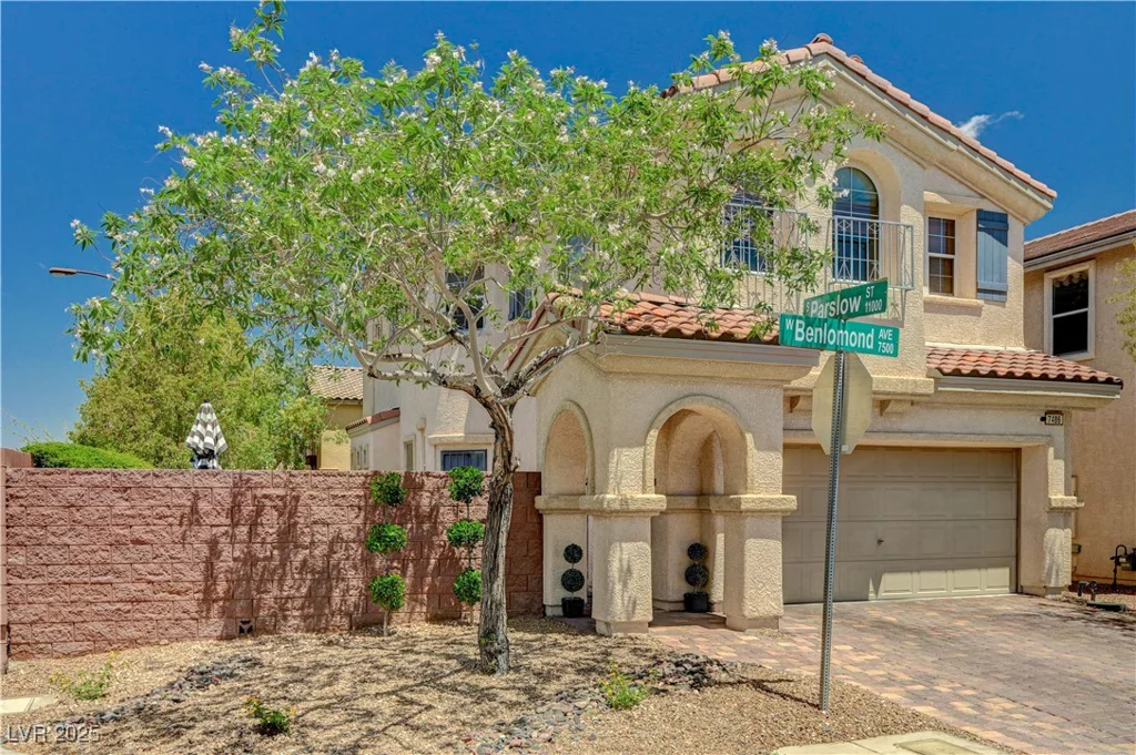 7486 Benlomond, Las Vegas, NV 89179