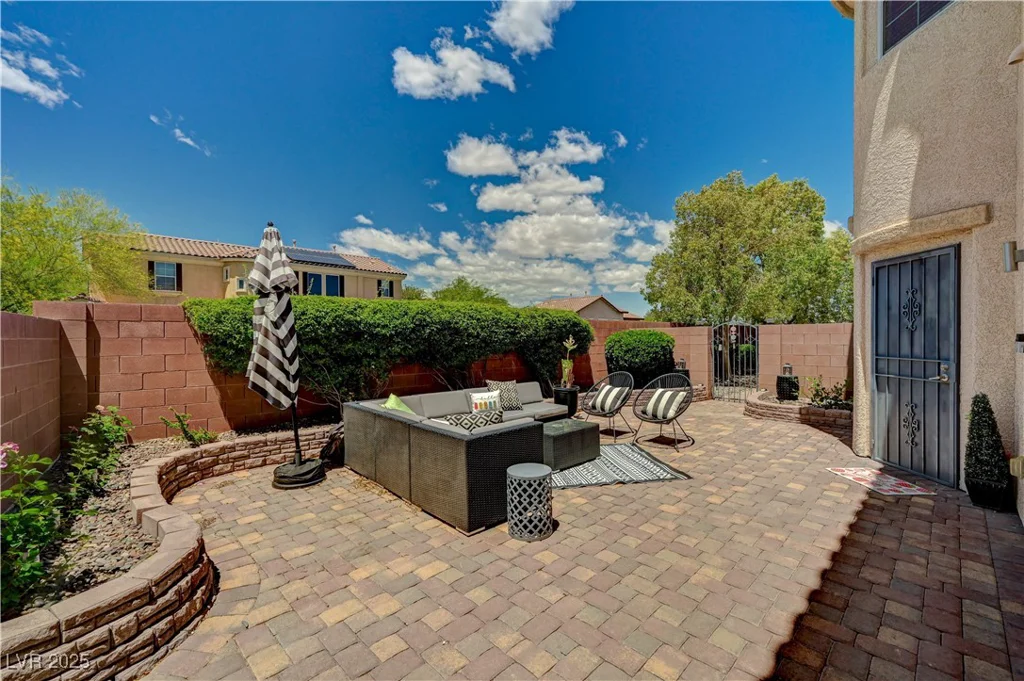 7486 Benlomond, Las Vegas, NV 89179