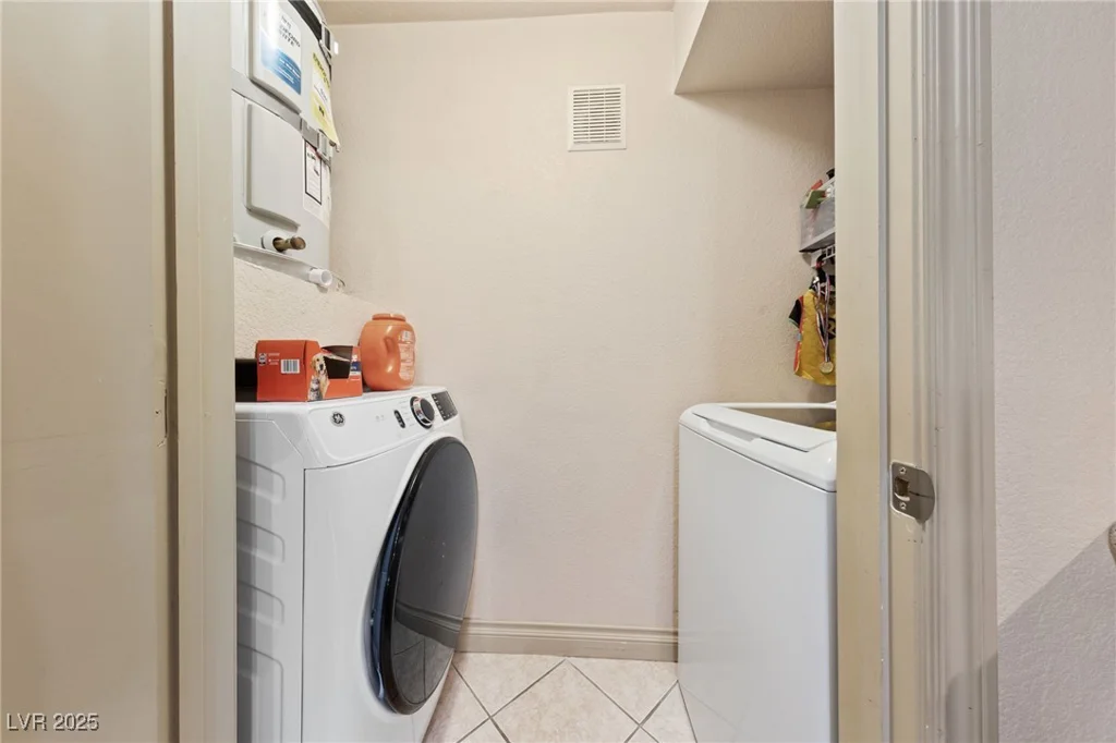 1150 Buffalo, Las Vegas, NV 89128