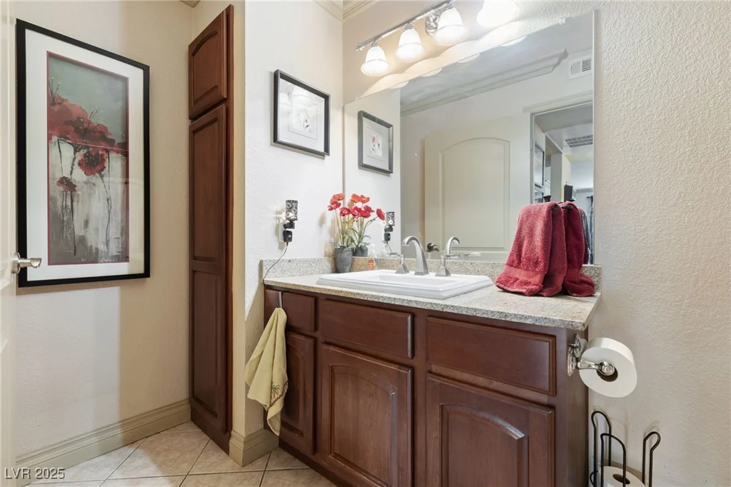 1150 Buffalo, Las Vegas, NV 89128