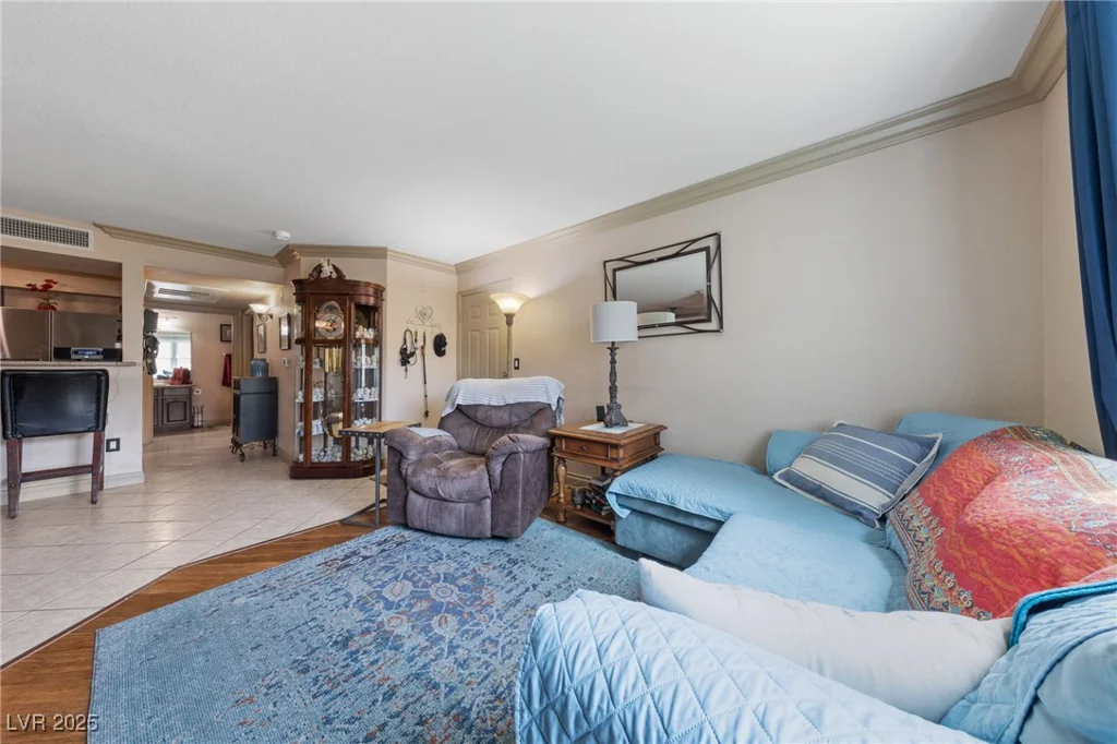 1150 Buffalo, Las Vegas, NV 89128
