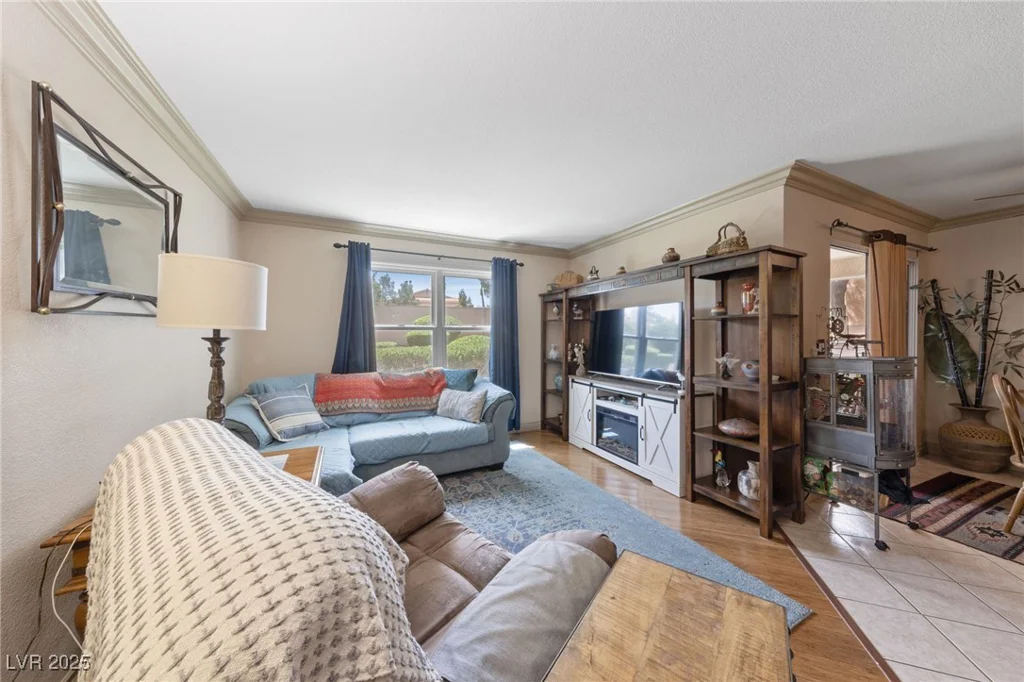 1150 Buffalo, Las Vegas, NV 89128