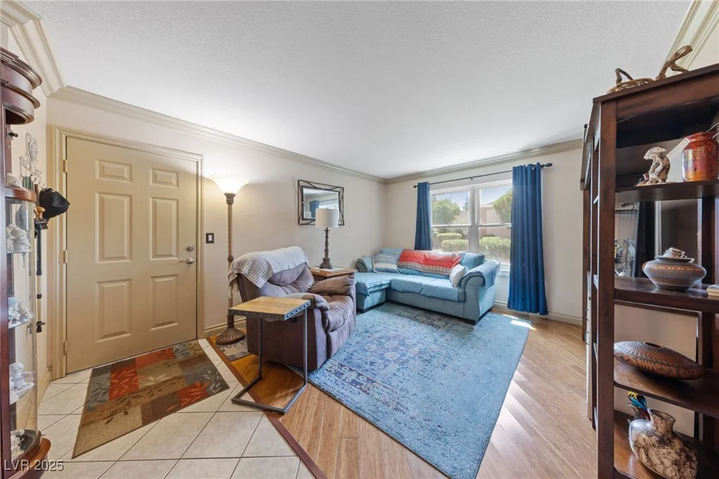 1150 Buffalo, Las Vegas, NV 89128