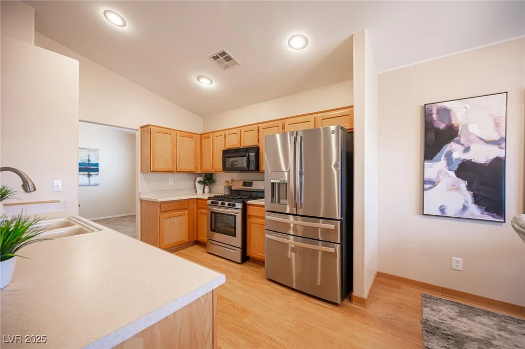 7500 Peaceful Brook, Las Vegas, NV 89131