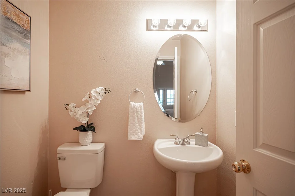 7500 Peaceful Brook, Las Vegas, NV 89131