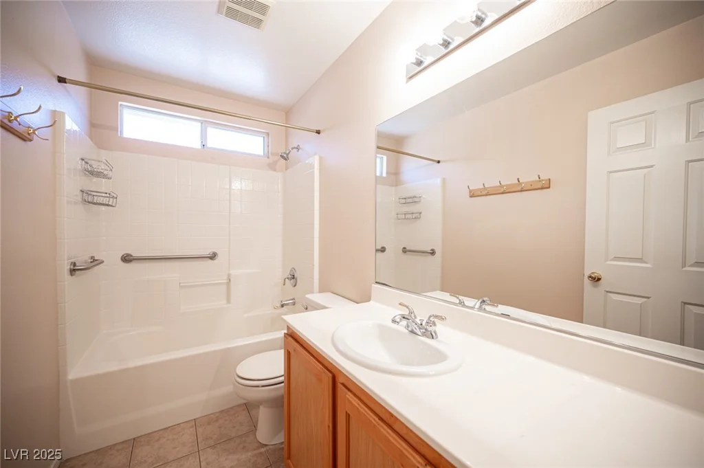 7500 Peaceful Brook, Las Vegas, NV 89131