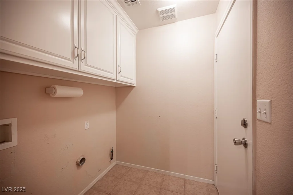 7500 Peaceful Brook, Las Vegas, NV 89131