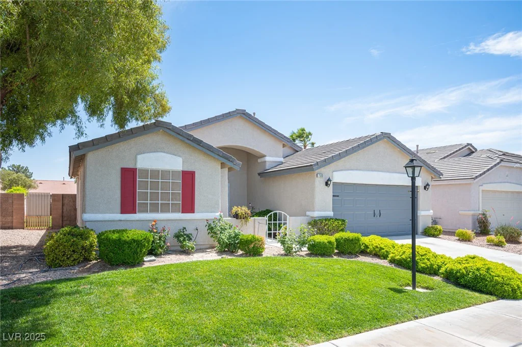 7500 Peaceful Brook, Las Vegas, NV 89131