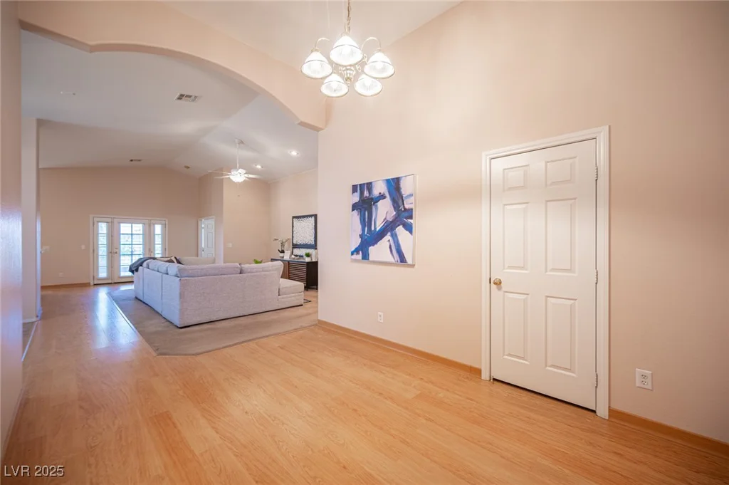 7500 Peaceful Brook, Las Vegas, NV 89131